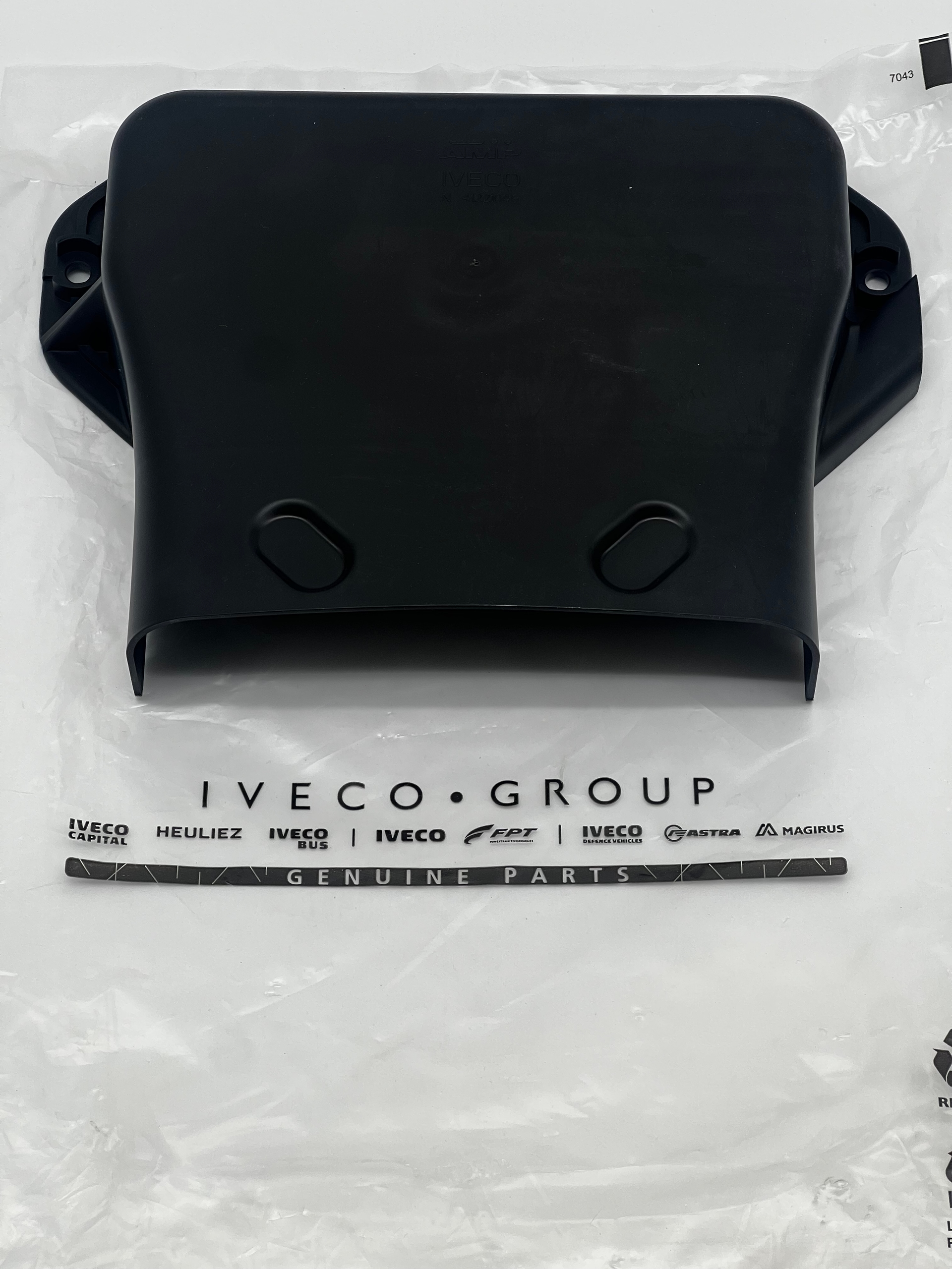 بلاستكة بيانتو قابينة امامية فراشة 1045  IVECO - Image 1