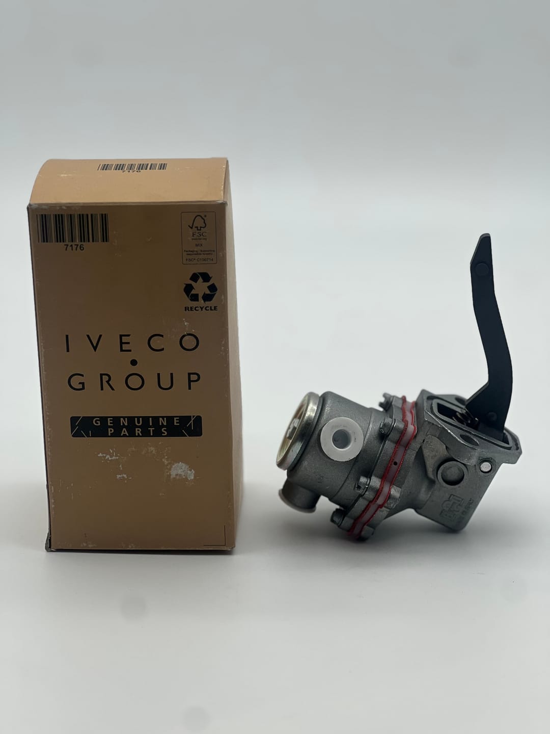 بومبة تشي في المحرك كارجو لسان طويل 6048 IVECO