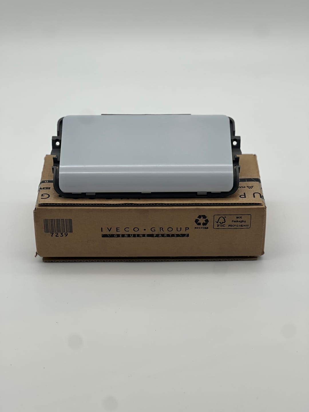 ضي قابينه فراشة 8840 IVECO