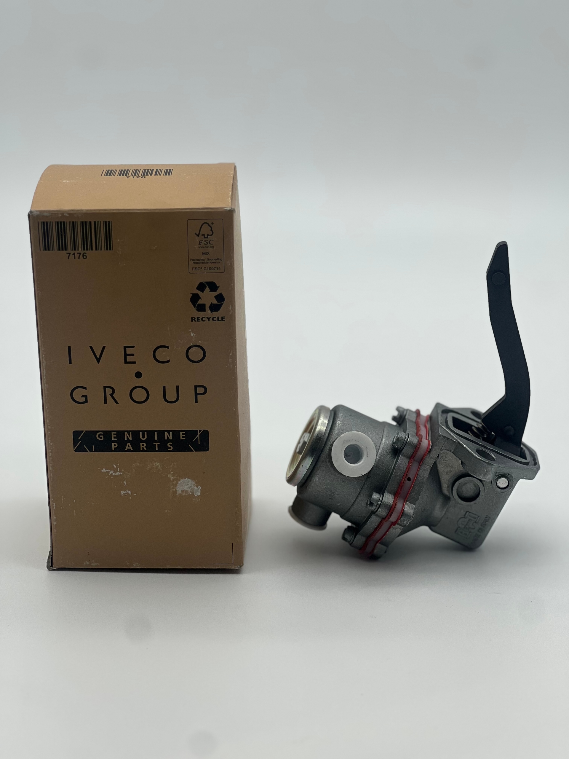 بومبة تشي في المحرك كارجو لسان طويل 6048 IVECO - Image 1